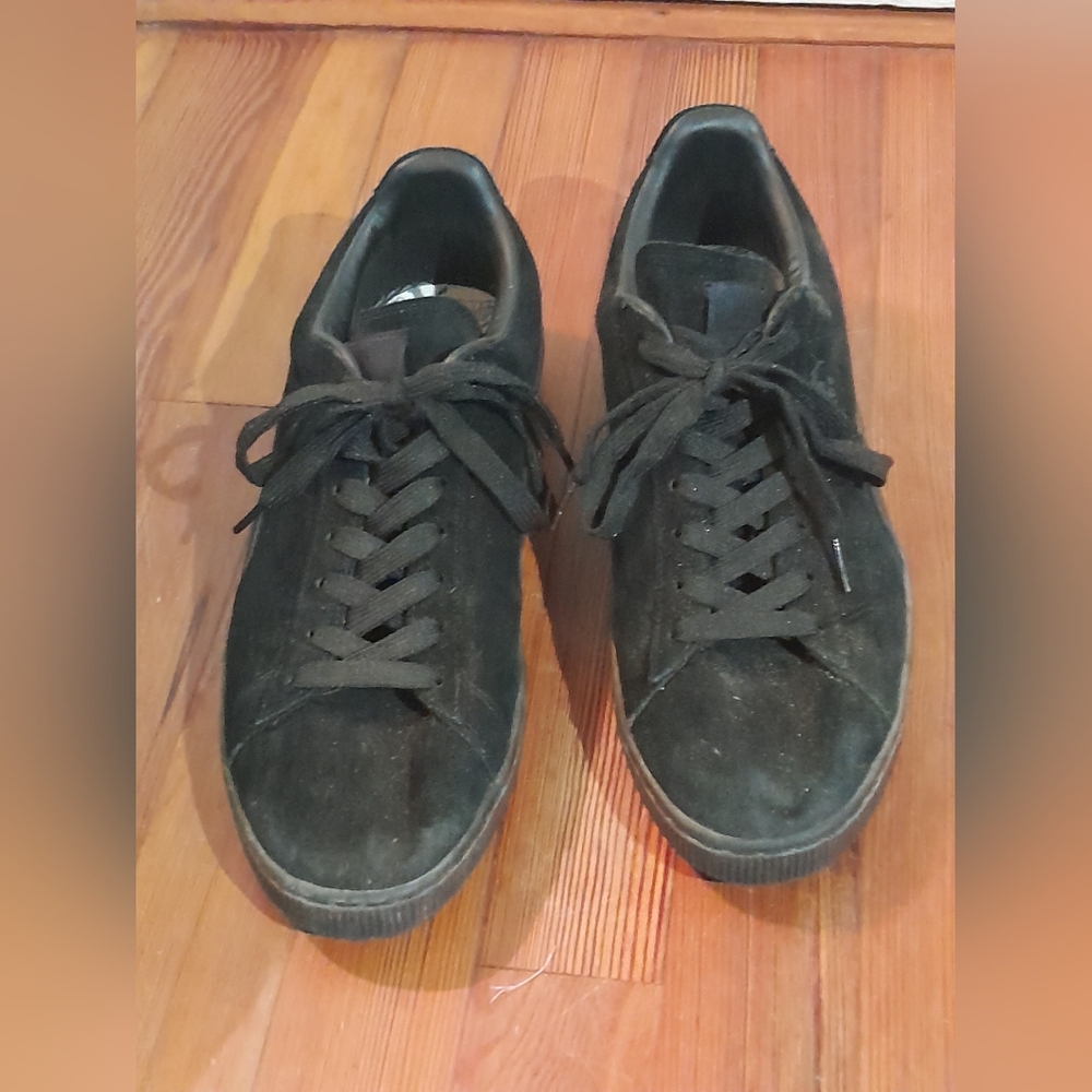All Black Puma Suede Classics, Men's Size 13